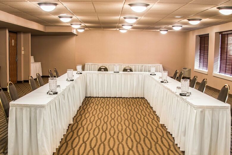 Hotel Hampton Inn Lansing Airport
