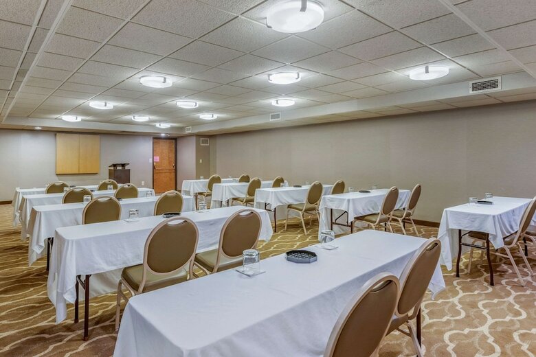 Hotel Hampton Inn Lansing Airport