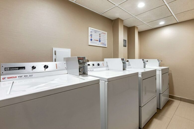 Hotel Hampton Inn Lansing Airport