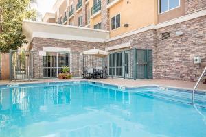 Hotel Comfort Suites Ontario Airport