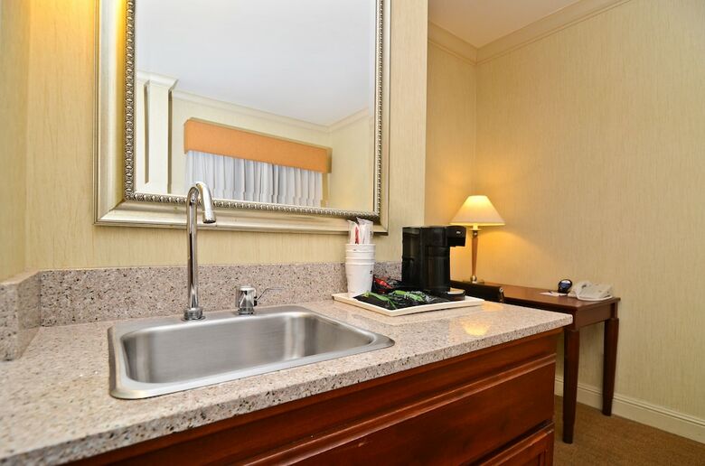Hotel Best Western Plus All Suites Inn
