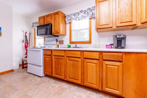 Beach Realty Saltaire #11