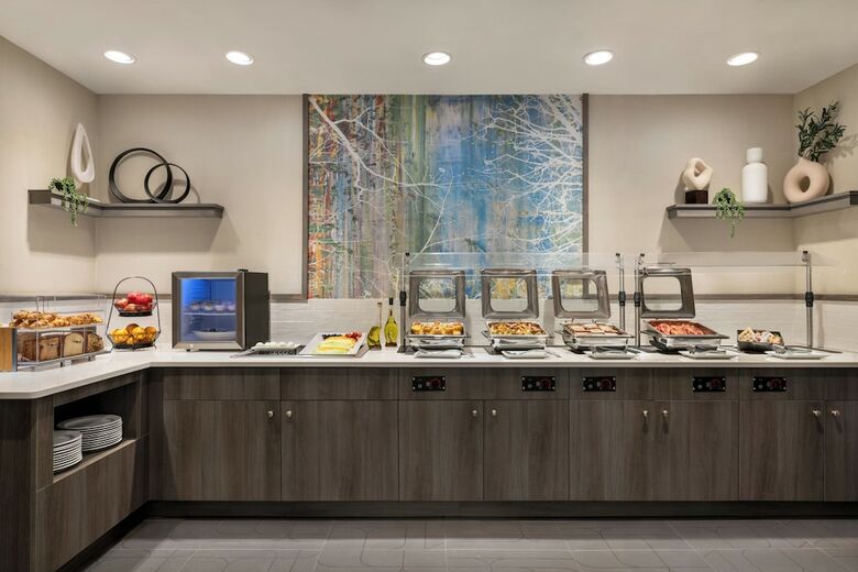 Crowne Plaza Hotel Edison