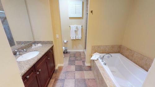 Studio Villa In La Quinta, Ca (#lv005)