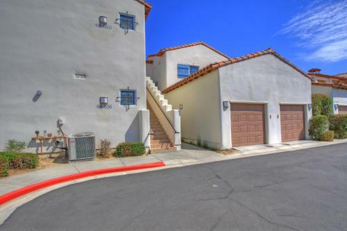 Studio Villa In La Quinta, Ca (#lv022)