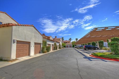 Studio Villa In La Quinta, Ca (#lv022)