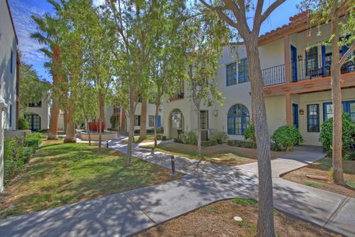 Studio Villa In La Quinta, Ca (#lv022)
