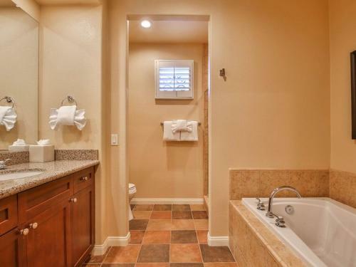 Apartamento Legacy Drive Condo #3990156