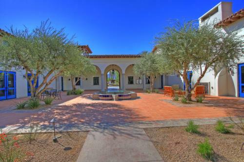Studio Villa In La Quinta, Ca (#lv004)