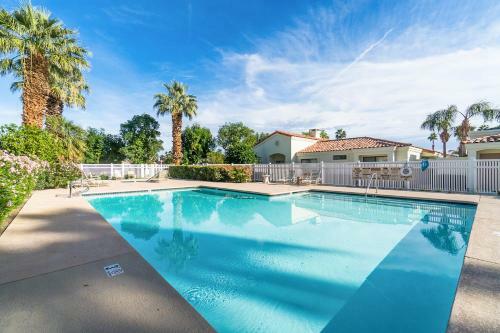 Apartamento 55092 Oak Tree Condo