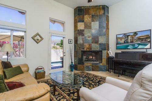 52990 Avenida Villa Home