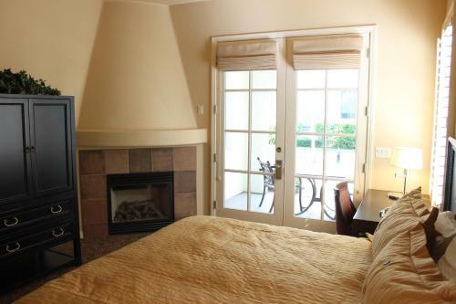 Villa 48560 Legacy Drive