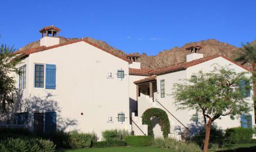 Villa 48560 Legacy Drive