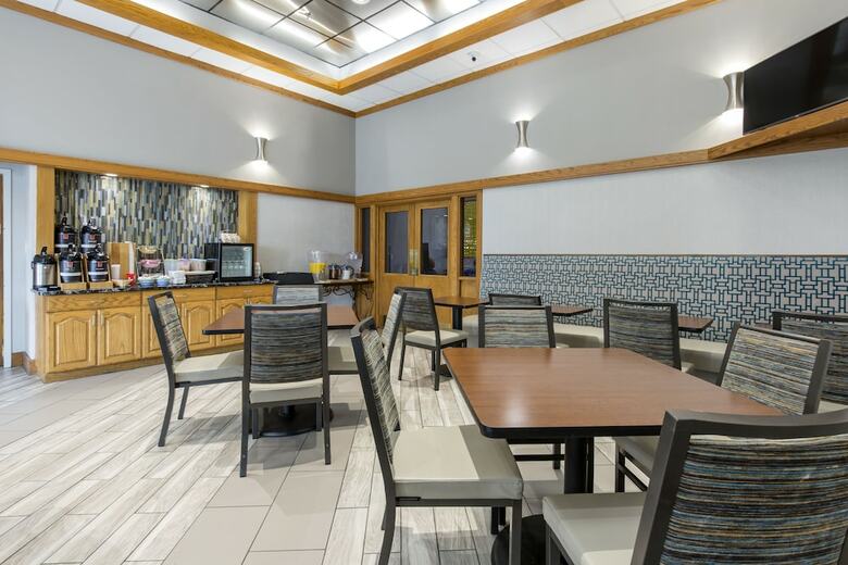 Greenstay Hotel And Suites