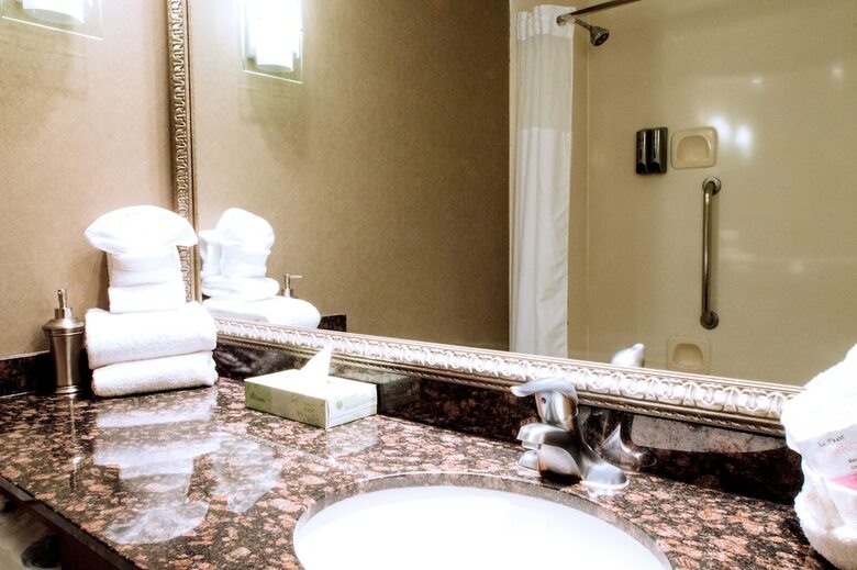 Greenstay Hotel And Suites