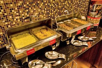 Hotel Hampton Inn And Suites Airport