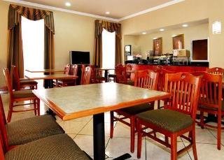 Hotel Comfort Suites