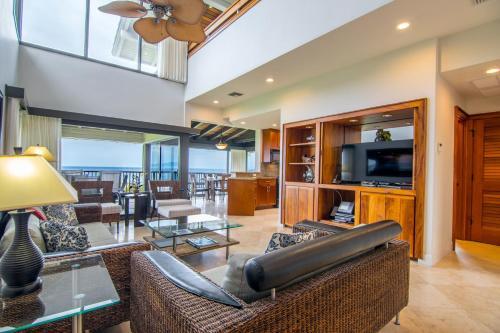 Bay Villa 35b3 Gold Ocean Front