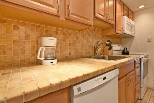 Apartamento Eldorado J109 Condo