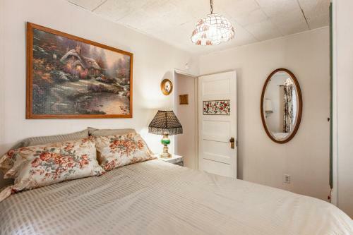 The Cottage - Charming Home