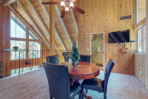 Thunderbird Chalet
