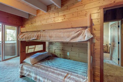 Thunderbird Chalet