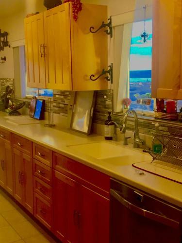 Estate With 2 Houses Panoramic Lake Views