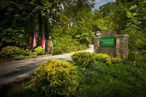 Posada Lodge On Lake Lure