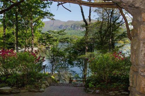 Posada Lodge On Lake Lure