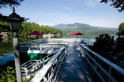 Posada Lodge On Lake Lure