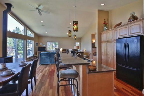 247 - Bells Ridge Retreat