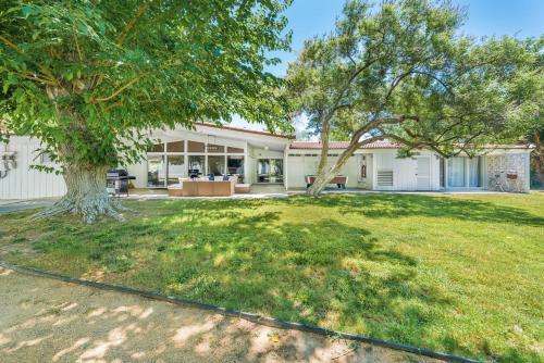 Villa Sabrina - Property On Over 1 Acre