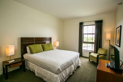 Luna East Two-bedroom Apartment #531