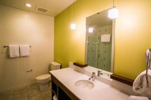 Luna East Two-bedroom Apartment #531