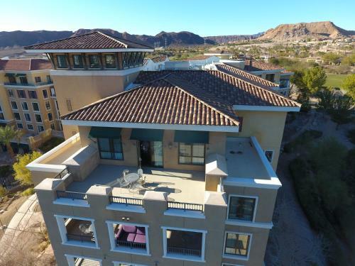 Luna East Two-bedroom Apartment #531
