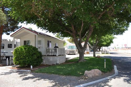 Las Vegas Camping Resort Cabin 3