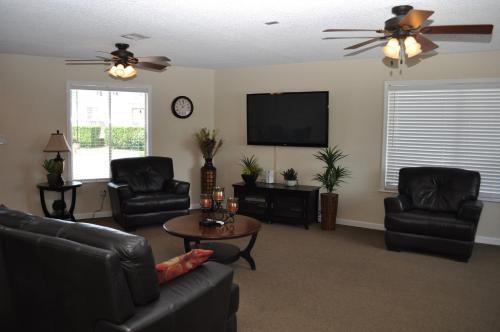 Las Vegas Camping Resort Cabin 5