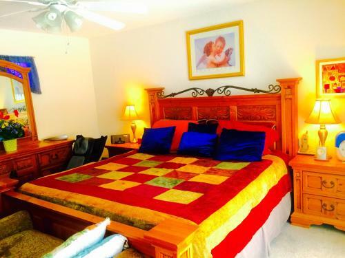 Master Bedroom Suite+private Bath