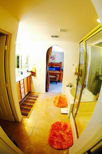 Master Bedroom Suite+private Bath