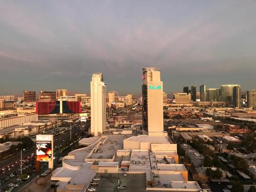 Apartamento Palms Place - 27th Floor Strip View Studio