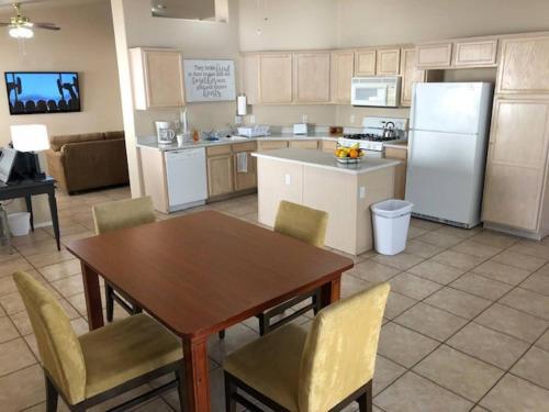 Serene Rio~home~3bed~2bath~spacious~quiet~safe