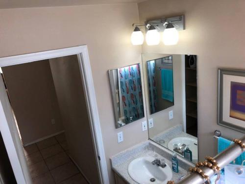 Serene Rio~home~3bed~2bath~spacious~quiet~safe