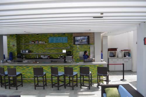 Apartamento Condo At Palms Place