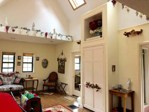 Sujak On Sunnyhill B&B