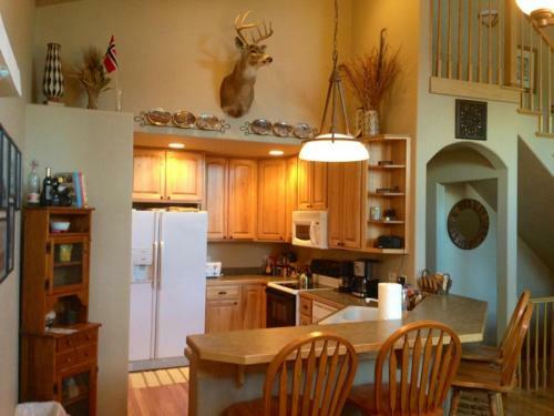 Conifer Winds Lodge