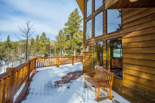 Deep Snow Lodge