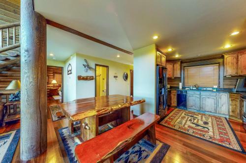 Spruce Bluff Lodge