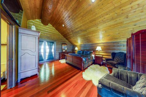 Spruce Bluff Lodge