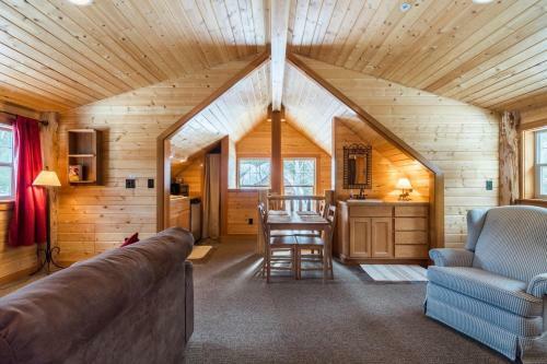 River Lodge Carriage House