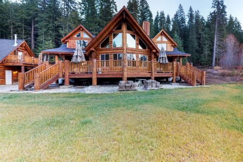 Eagle's Roost Lodge